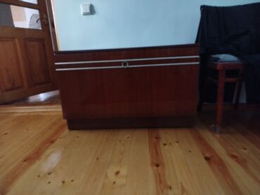 Комоды: Б/у, Без зеркала