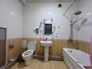 777: 3 комнаты, 145 м², 3 мкр Элитка, 5 этаж, Евроремонт — 10