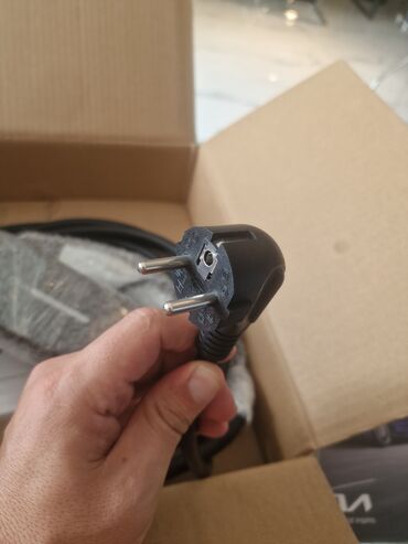 Avtomobil akkumulator zaryadkalari: Bluetooth Wi-Fi . Çin və Avropa maşınları üçün. Adi Adapterlarnan səhv — 12