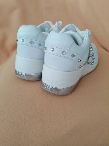 Patike: Guess, 39, bоја - Bela — 7