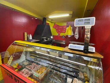 Mağazalar: Nərimanov metrosunun yaxınlığında yerləşən ümumi sahəsi 20 kv,m — 5