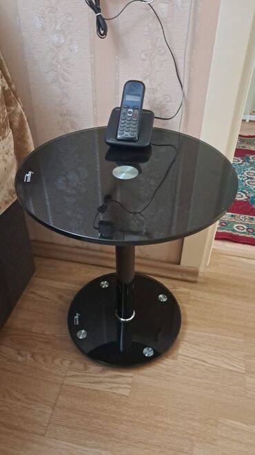 2ci el mebel: Ev telefonu altlıqı 40 manat endirim ola bilər