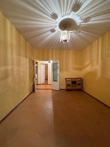 105 квартира: 2 комнаты, 50 м², 105 серия, 3 этаж, Требуется ремонт — 8