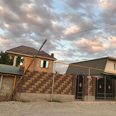 снять дом под квартиру в кара балте: Үй, 180 кв. м, 5 бөлмө, Жаңы ремонт