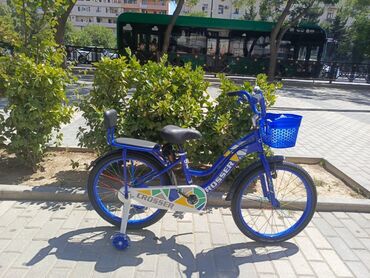 Uşaq velosipedləri: Yeni Dörd təkərli Uşaq velosipedi 12", sürətlərin sayı: 1, Ünvandan götürmə, Ödənişli çatdırılma, Rayonlara çatdırılma — 24