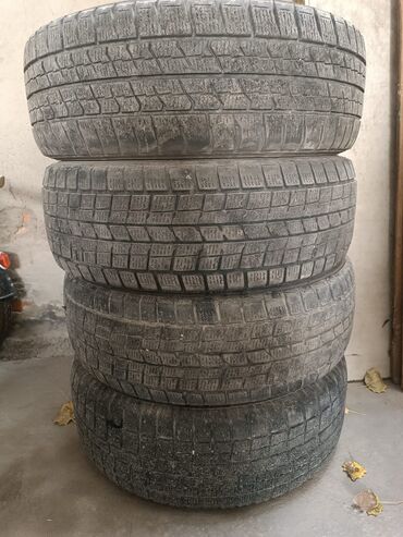 купить багажник для велосипеда: Шины 205 / 60 / R 16, Зима, Б/у, Комплект, Kumho