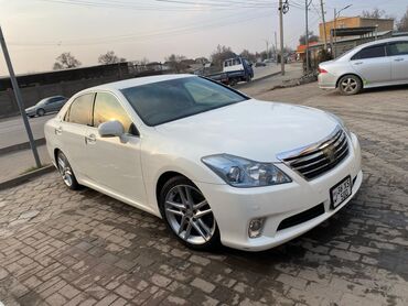 рамка авто: Toyota Crown: 2012 г., 3.5 л, Автомат, Гибрид, Хэтчбэк