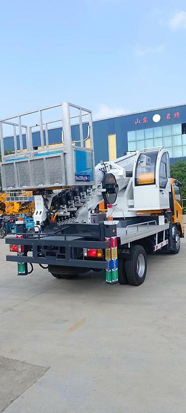 фургоны категории б: ISUZU baza şassisi üzərində quraşdırılmış hidravlik səbətli — 3