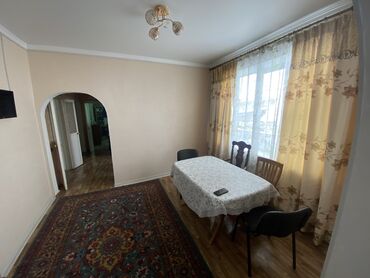 квартира в районе аламедин 1: 122 м², 5 комнат, Старый ремонт Кухонная мебель
