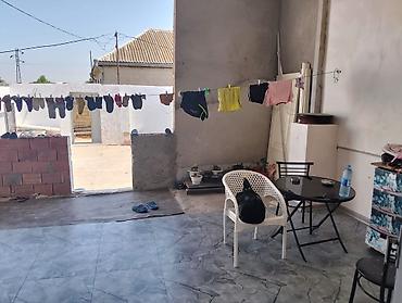 Qonaq otağı dəstləri: İşlənmiş, Masa və oturacaqlar — 6