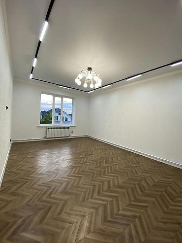Продажа коттеджей и домов: 🏙️ Продаётся: дом, 5+ комнат — 180 м² 📍 Локация: Бишкек, Ак-Орго ж/м — 14