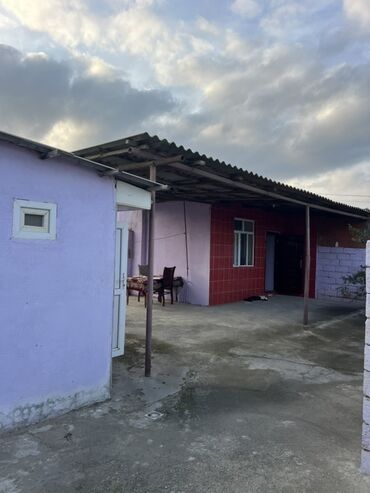 mənzili evə dəyişirəm: 3 otaqlı, 85 kv. m, Kredit yoxdur, Yeni təmirli