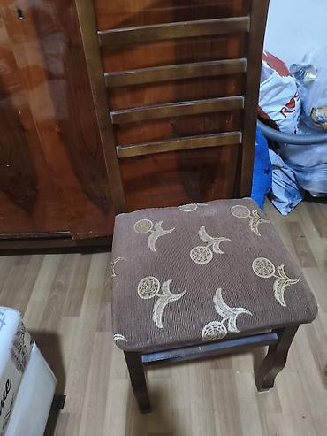 ustul: Taxta karkaslı yumşaq oturacaqlı stul - Material: möhkəm ağac karkas — 2