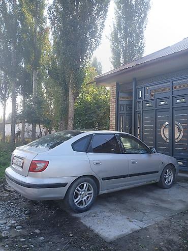 camry 2006: Hyundai Elantra: 2004 г., 1.6 л, Механика, Бензин, Хэтчбэк — 2