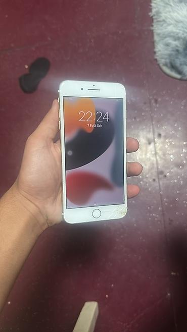 IPhone 7 Plus, Gümüşü, Qırıq lalafo.az -da IPhone 7 Plus, Gümüşü, Qırıq