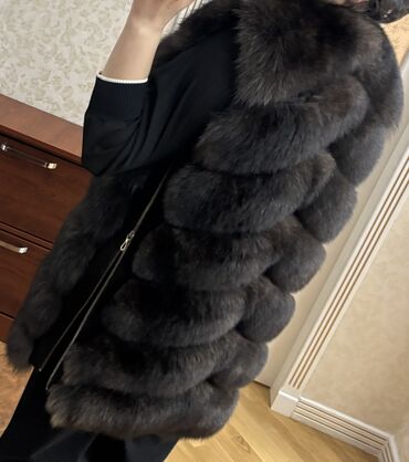 Kürklər: Ideal veziyyetdedir. Temiz norkadir. Hər ikisi yeni kimidir. İksi — 10