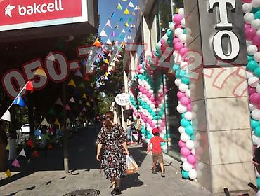 ad gunu ev bezemek: Reklam shar dekor. Qapida Reklam sharlari. Shar bayraqla bezedilme — 4