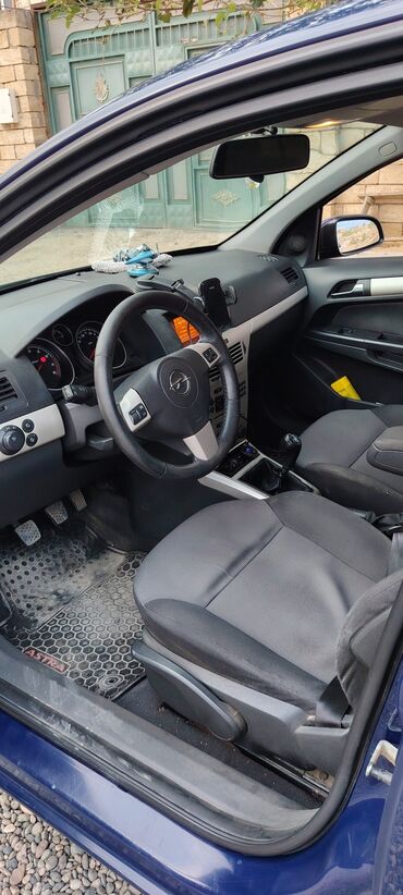 Opel: Opel Astra H (5 qapılı hetçbek) - Kuzov: 5 qapılı hetçbek, tünd mavi — 17