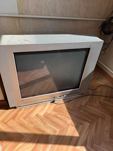 телевизор sony trinitron: Телевизор кинескопный (CRT) Samsung, серебристый корпус. Основные