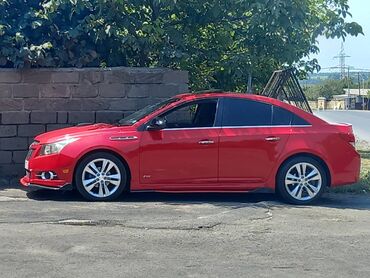 şin və disk: Chevrolet Cruze: 1.4 l | 2014 il 162000 km Sedan