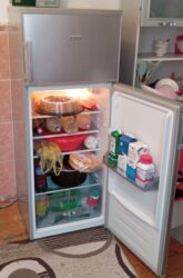 продаю советский холодильник: Холодильник Б/у, Двухкамерный, De frost (капельный), 60 * 150 * 60