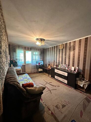 советский донецкий: 3 комнаты, 64 м², 104 серия, 3 этаж, Старый ремонт