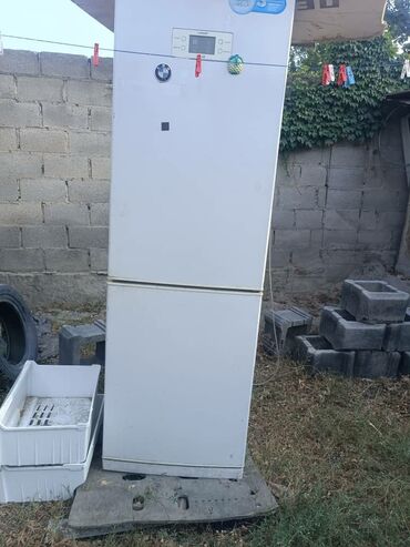 холодильники рассрочка: Холодильник LG, Б/у, Двухкамерный, No frost