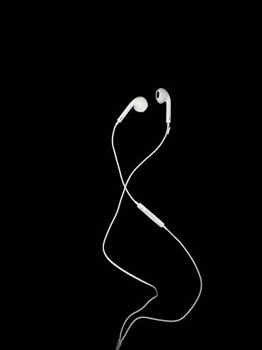 iphon se: İşlənmiş Simli Qulaqcıqlar, Apple, rəng - Ağ — 4