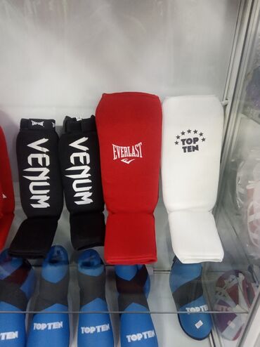 спорт товар: Футы,накладки для смешанных единоборств в спортивном магазине