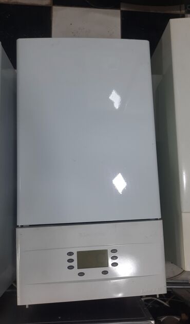 ikinci əl telefonların kreditlə satışı: Б/у Комби Electrolux 24 кВт, Самовывоз, Платная установка, C гарантией, Нет кредита