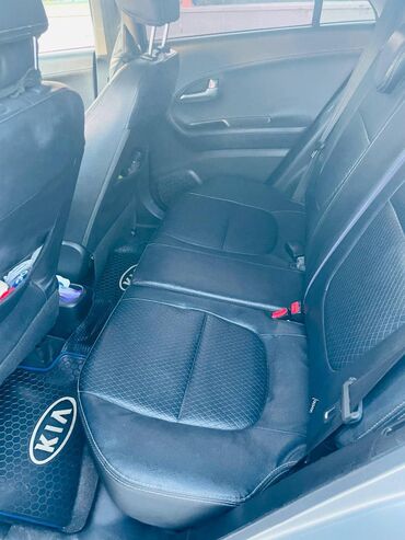 Kia: Salam.mashini xanim idarə edib shəhər ichi surulub qiymətdə razilasmaq — 10