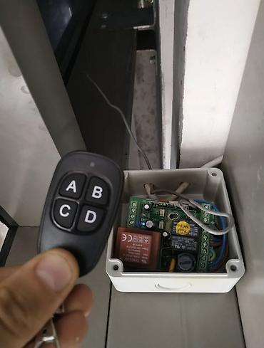 Пульты для ворот и шлагбаумов: Пульт для ворот паркингов, шлагбаумов, рольставней, роллет — 31