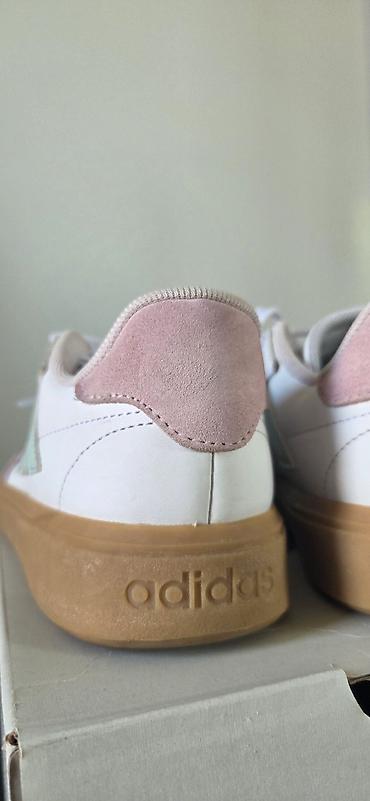 roleri deciji: Adidas Courtblock J – juniorske patike za tenis/lifestyle Nošene par — 5