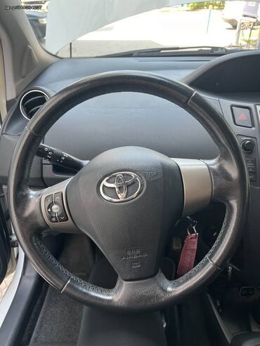 Toyota: Toyota Yaris: 1.3 l. | 2010 έ. Χάτσμπακ — 17