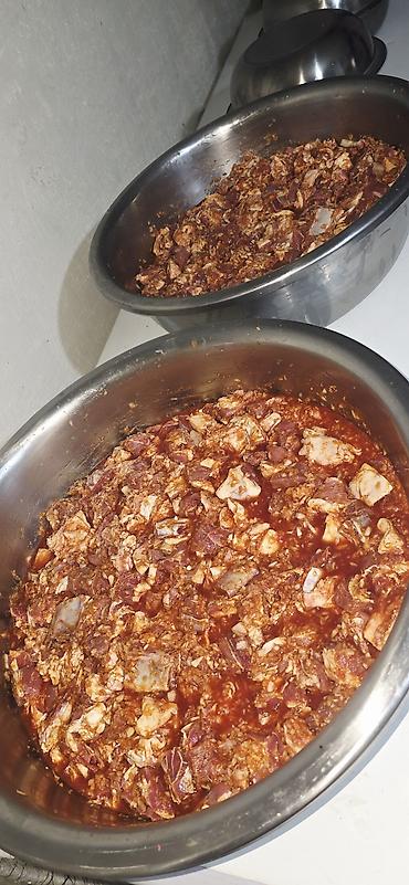 А/ч жаныбарлары үчүн тоюттар: Мясо маринованое для шашлыка от 500 сомов и выше за 1 кг — 4