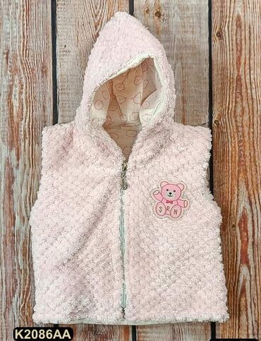 Kompleti: Veličina 62 68 74 Cena 950 din Tri kompleta cena 2000 din Slanje — 9