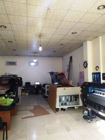 Digər kommersiya daşınmaz əmlakı: Nəsimi bazarın yaxılığında,sahəsi 120 kv/m olan,obyekt — 4