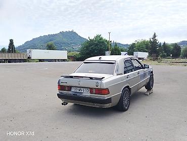 mersedes diskler: Mercedes-Benz 190 (W201) sedan - Kuzov: 4 qapılı sedan, iki rəngli — 5