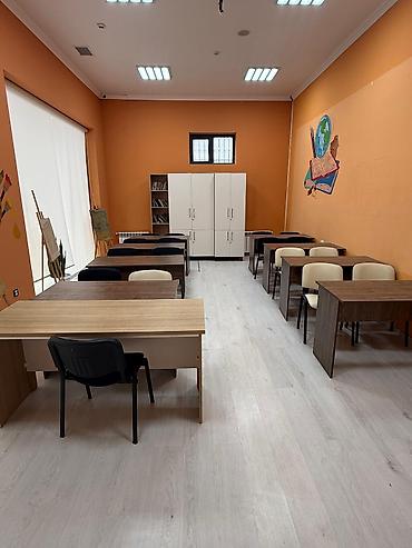 Ofis dəst mebeli: Ofis mebelləri dəsti - Resepsiyon stolu: Ön hissəsi ağ və taxta — 20