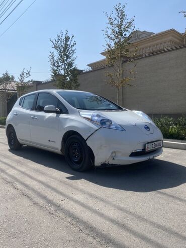 купить авто в лизинг без первоначального взноса: Nissan Leaf: 2013 г., Автомат, Электромобиль, Хэтчбэк
