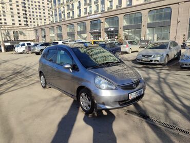 хантер уваз: Honda Fit: 2004 г., 1.3 л, Автомат, Бензин, Седан