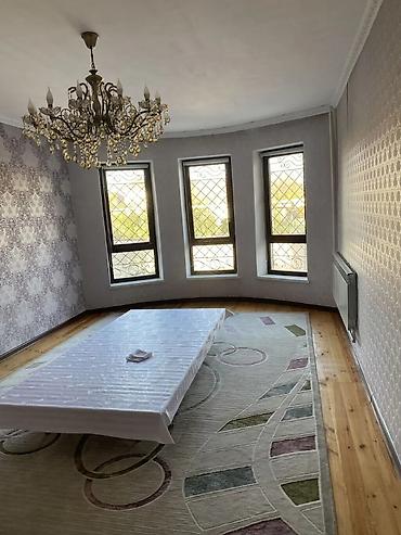 Продажа коттеджей и домов: 🏙️ Продаётся: частный дом — 230 м² 📍 Локация: Бишкек, Ак-Орго ж/м — 5