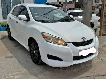oturacaq uzlukleri: Toyota Matrix, ağ rəng, 5 qapılı hatchback. Mühərrik və transmissiya