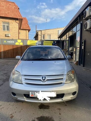 Toyota: Toyota ist: 2004 г., 1.3 л, Автомат, Бензин, Хэтчбэк