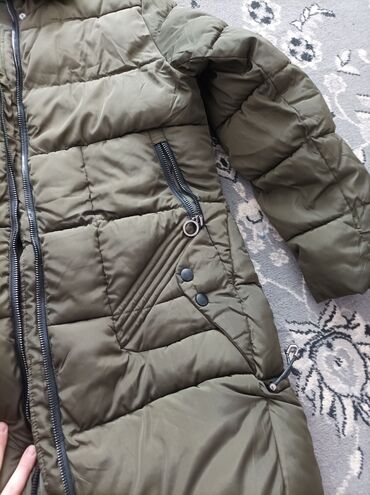 calvin klein for her: Женская зимняя куртка очень теплая.Одета пару раз.52-56 размер