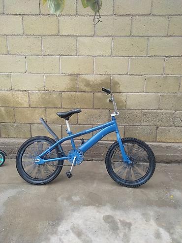 BMX велосипед, односкоростной, с колесами примерно 20" - Рама и вилка