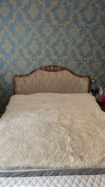 Yataq otağı dəstləri: Damla firmasının modelidir. 5 ay işlənib. təzə qalıb. sandıqca və — 1