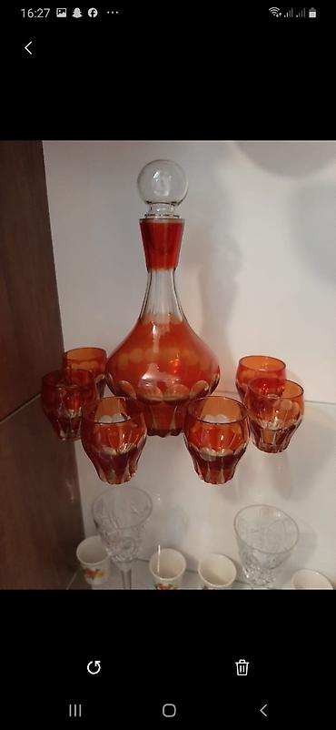 xrustallar: - Qonaq otağı mebel dəsti: 2 ədəd şüşə vitrinli dolab (yan şkaf), 1 — 4