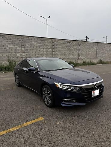 140 500: Honda Accord: 2018 г., 2 л, Вариатор, Гибрид, Седан — 1