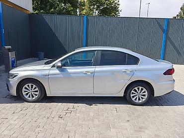 бир: Volkswagen Bora: 2019 г., 1.5 л, Кол менен иштөөчү, Бензин, Седан — 4